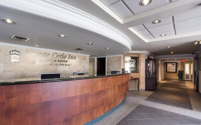 Monte Carlo Inn Oakville Suites