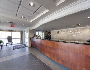 Monte Carlo Inn Oakville Suites