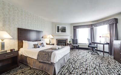 Monte Carlo Inn Oakville Suites