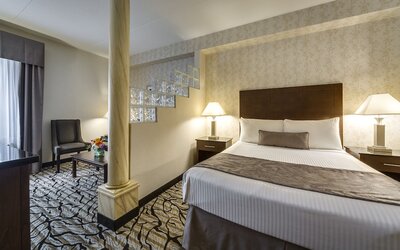 Monte Carlo Inn Oakville Suites