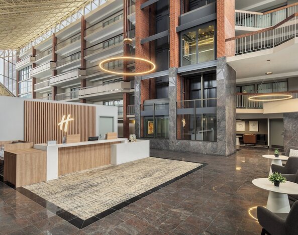 Holiday Inn Oakville Centre by IHG
