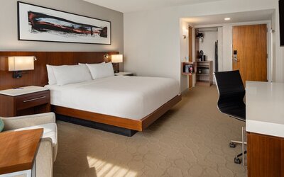 Delta Hotels by Marriott Minneapolis Northeast