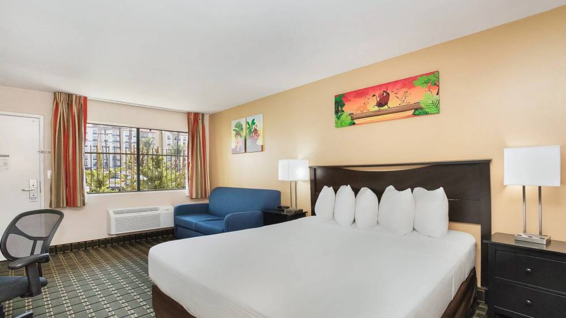 Stanford Inn & Suites Anaheim