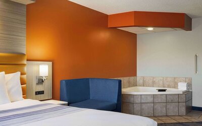 AmericInn by Wyndham Inver Grove Heights Minneapolis