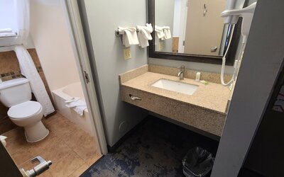 AmericInn by Wyndham Inver Grove Heights Minneapolis