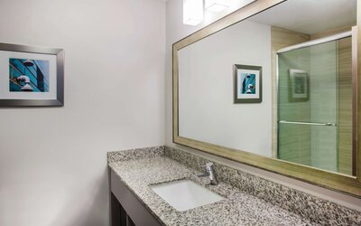 La Quinta Inn & Suites by Wyndham St. Paul-Woodbury