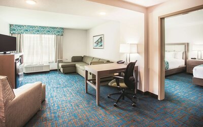 La Quinta Inn & Suites by Wyndham St. Paul-Woodbury