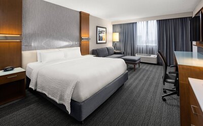 Courtyard by Marriott Minneapolis Downtown