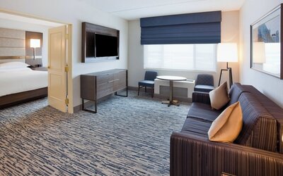 Sheraton St. Paul Woodbury Hotel