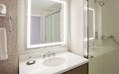Sheraton St. Paul Woodbury Hotel
