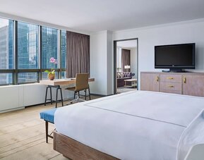 The Marquette Hotel, Curio Collection by Hilton