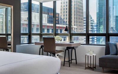 The Marquette Hotel, Curio Collection by Hilton