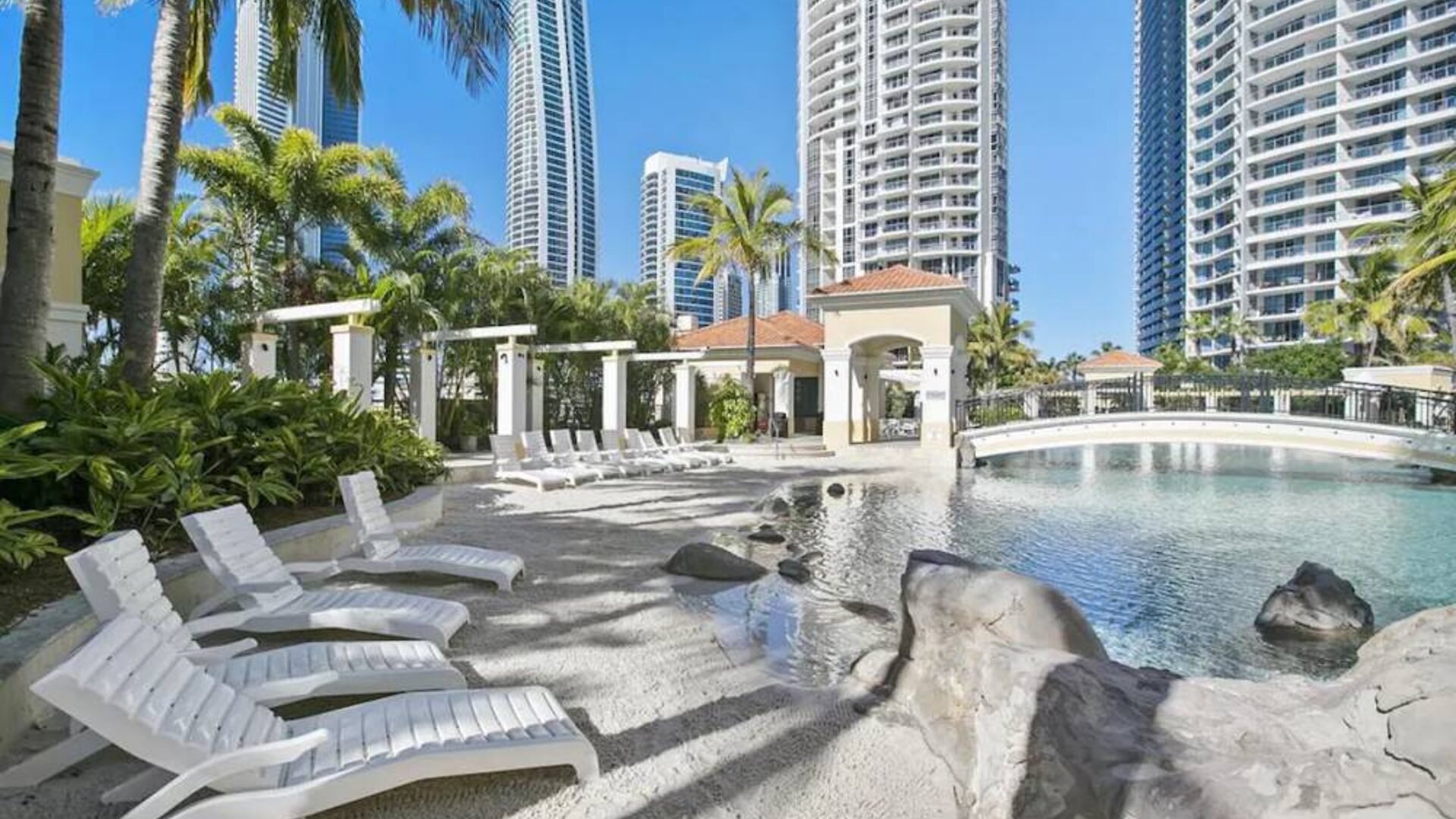 PeepSleep Chevron Towers