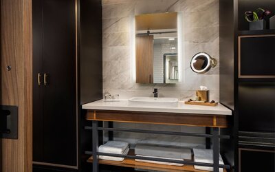 Renaissance Minneapolis Hotel, The Depot