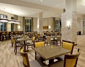 Hampton Inn & Suites Minneapolis / Downtown