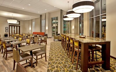 Hampton Inn & Suites Minneapolis / Downtown