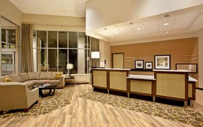 Hampton Inn & Suites Minneapolis / Downtown