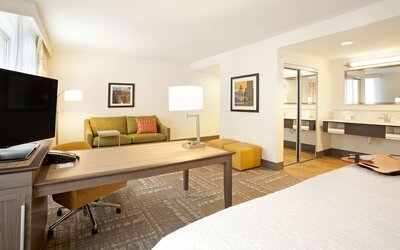 Hampton Inn & Suites Minneapolis / Downtown