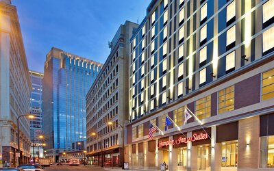 Hampton Inn & Suites Minneapolis / Downtown