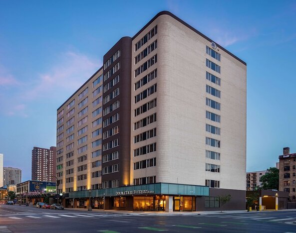 DoubleTree Suites by Hilton Minneapolis Downtown