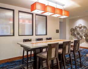 DoubleTree Suites by Hilton Minneapolis Downtown