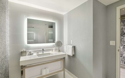 Deluxe Room, 2 Queen Beds