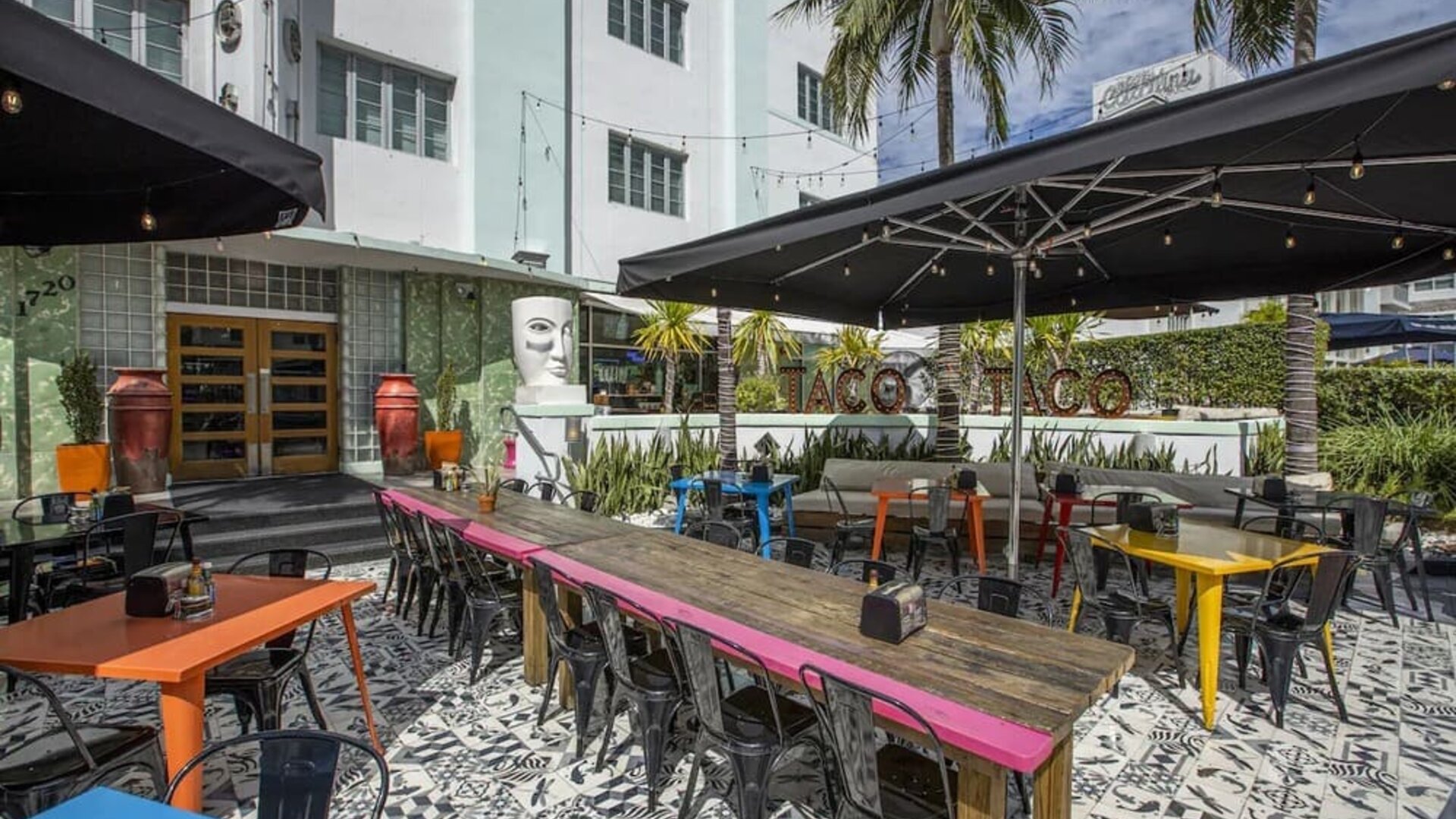 Outdoor meeting space at Catalina Hotel & Beach Club.