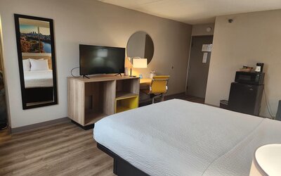 Days Hotel by Wyndham University Ave SE