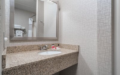 Days Hotel by Wyndham University Ave SE