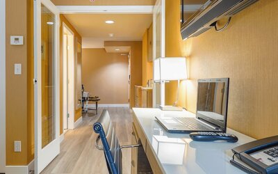 Executive Plaza Hotel Metro Vancouver