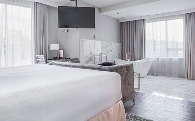 Executive Plaza Hotel Metro Vancouver