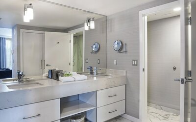 Executive Plaza Hotel Metro Vancouver