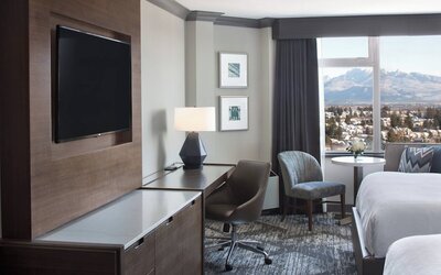 Sheraton Vancouver Guildford Hotel