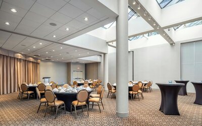Sheraton Vancouver Guildford Hotel