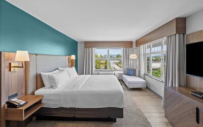 Holiday Inn Hotel & Suites Surrey East Cloverdale by IHG