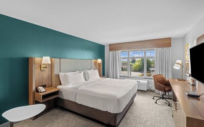 Holiday Inn Hotel & Suites Surrey East Cloverdale by IHG