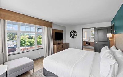 Holiday Inn Hotel & Suites Surrey East Cloverdale by IHG