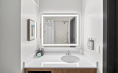 Holiday Inn Hotel & Suites Surrey East Cloverdale by IHG