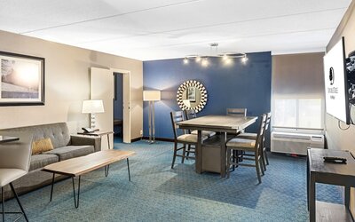 DoubleTree by Hilton Roseville Minneapolis