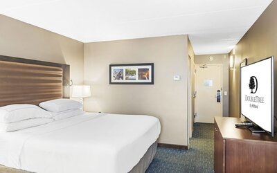 DoubleTree by Hilton Roseville Minneapolis