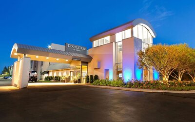 DoubleTree by Hilton Roseville Minneapolis