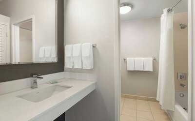 Courtyard by Marriott Minneapolis-St. Paul Airport