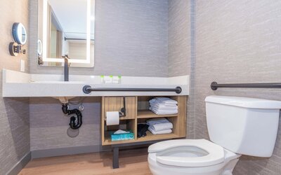 Sandman Signature Surrey-Guildford Suites