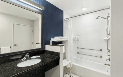 Fairfield Inn & Suites by Marriott St. Paul Northeast