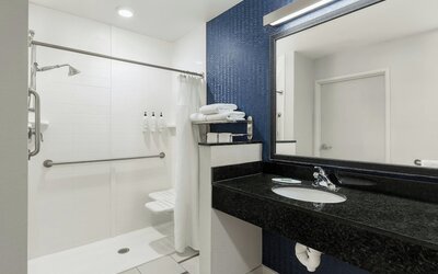 Fairfield Inn & Suites by Marriott St. Paul Northeast
