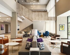 DoubleTree by Hilton St. Paul East