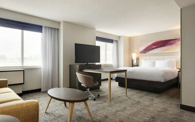 DoubleTree by Hilton St. Paul East