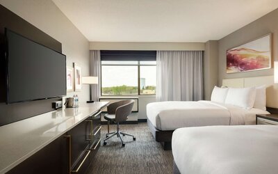 DoubleTree by Hilton St. Paul East