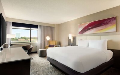 DoubleTree by Hilton St. Paul East