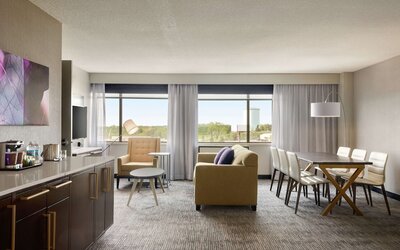 DoubleTree by Hilton St. Paul East